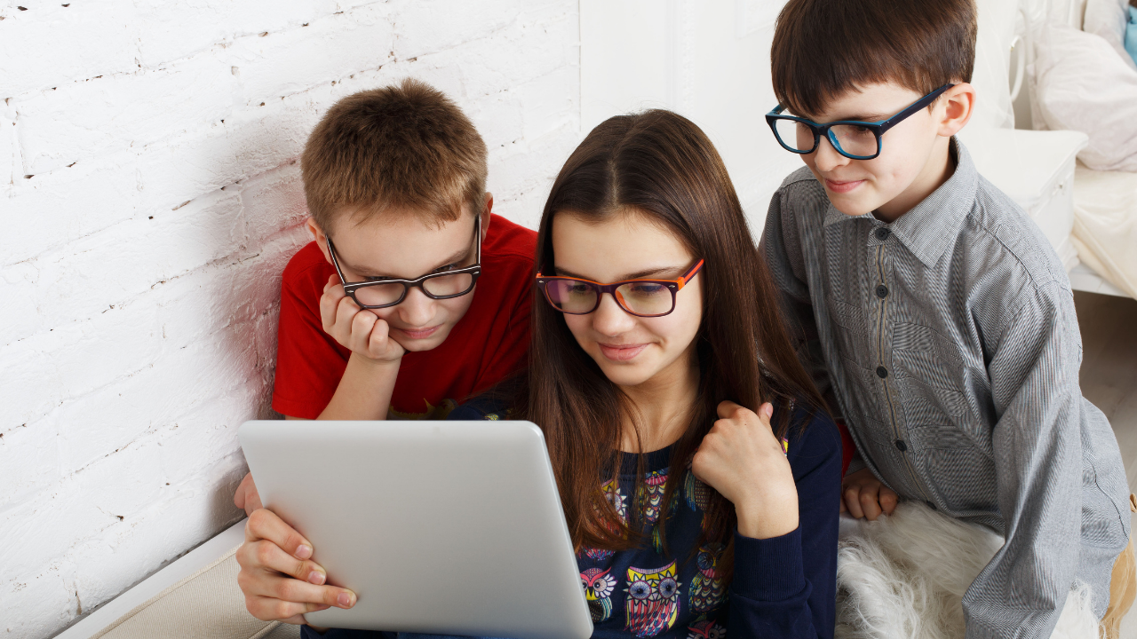 5 Essential Nutrients for Children's Eye Health